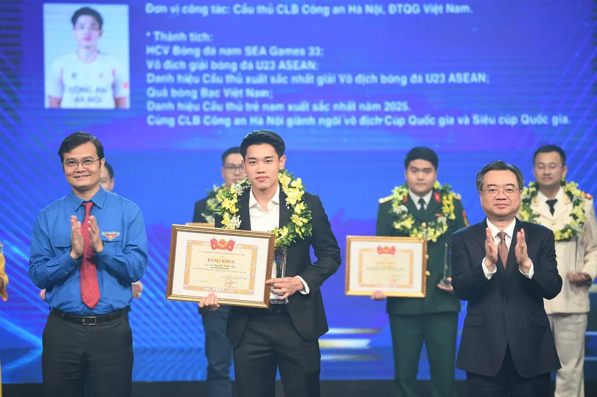 Vinh danh 10 Gương mặt trẻ Việt Nam ti&ecirc;u biểu năm 2025 - Ảnh 2.