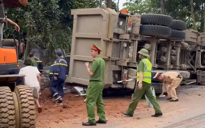 Vụ tai nạn giao thông nghiêm trọng trên Quốc lộ 12B khiến 2 người tử vong