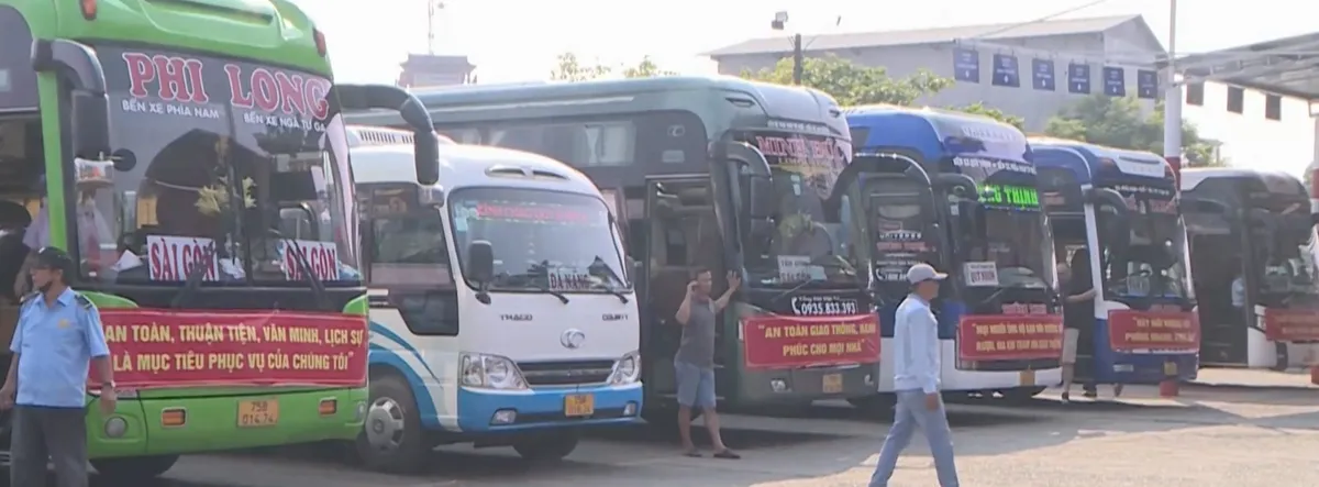 Huế sẽ thu ph&iacute; đỗ xe kh&ocirc;ng d&ugrave;ng tiền mặt tại bến xe, b&atilde;i đỗ xe- Ảnh 2.