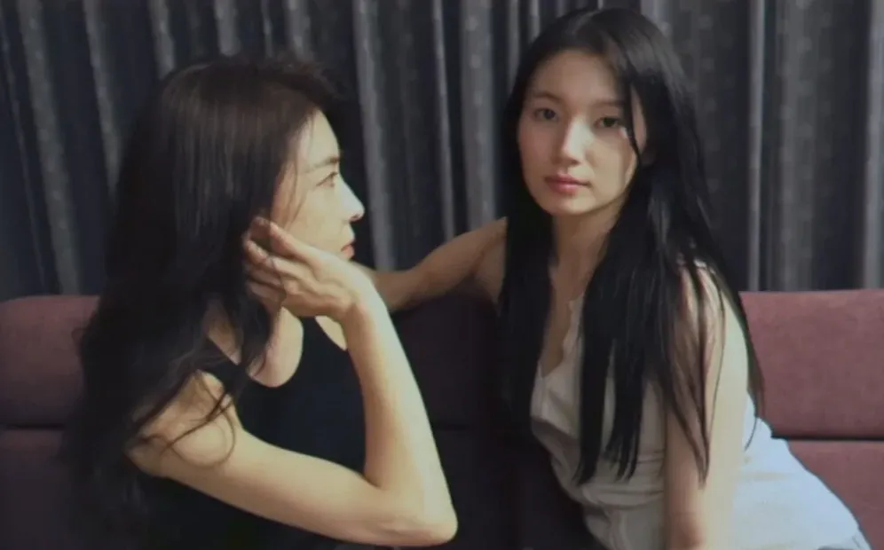 Phim của Ha Ji Won bất ngờ bị chỉ tr&iacute;ch - Ảnh 1.