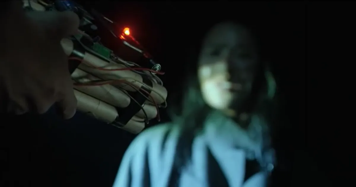 Kh&ocirc;ng giới hạn - Tập 33: Trang tuy&ecirc;n bố k&iacute;ch nổ, tất cả đứng trước ranh giới sống c&ograve;n - Ảnh 4.