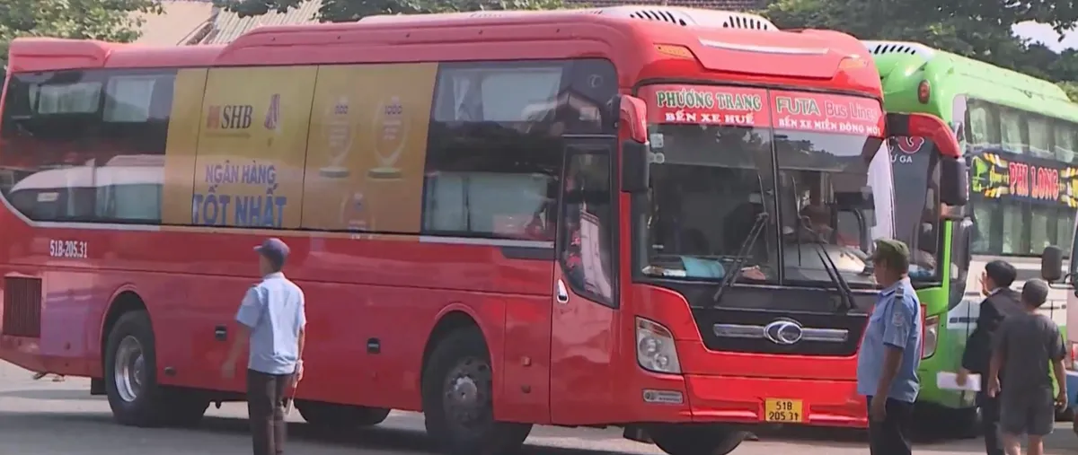 Huế sẽ thu ph&iacute; đỗ xe kh&ocirc;ng d&ugrave;ng tiền mặt tại bến xe, b&atilde;i đỗ xe- Ảnh 3.