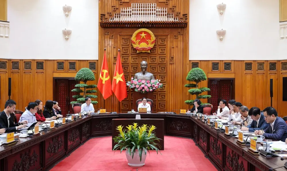 Thủ tướng: Triển khai ngay x&acirc;y dựng kho dự trữ xăng dầu chiến lược tại Nghi Sơn - Ảnh 1.