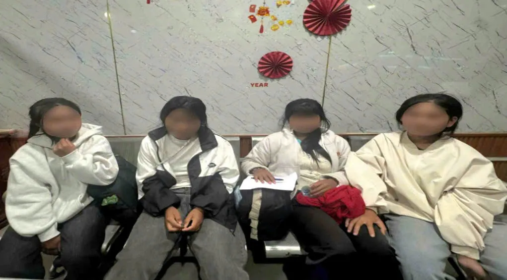 Kịp thời ngăn chặn 4 bé gái bị dụ dỗ "việc nhẹ, lương cao" qua mạng - Ảnh 1.