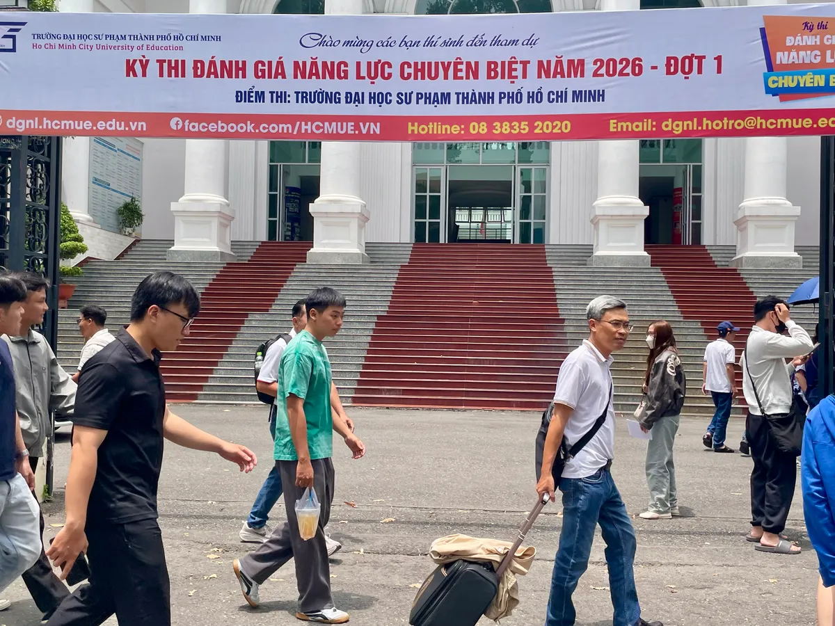 Th&iacute; sinh dự thi Đ&aacute;nh gi&aacute; năng lực chuy&ecirc;n biệt của Đại học Sư phạm TP Hồ Ch&iacute; Minh tăng vọt- Ảnh 1.