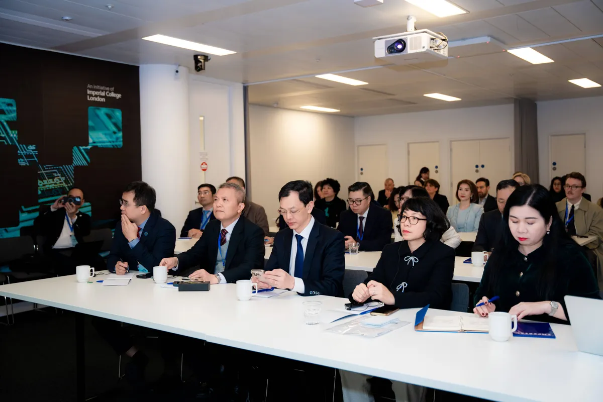 Việt Nam - Vương quốc Anh tăng cường trao đổi kinh nghiệm trong chăm s&oacute;c y tế dự ph&ograve;ng - Ảnh 1.