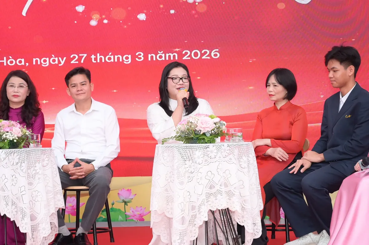 Thi lớp 10 H&agrave; Nội: Học sinh &ldquo;chạy nước r&uacute;t&rdquo;, &aacute;p lực chọn trường tăng cao - Ảnh 3.