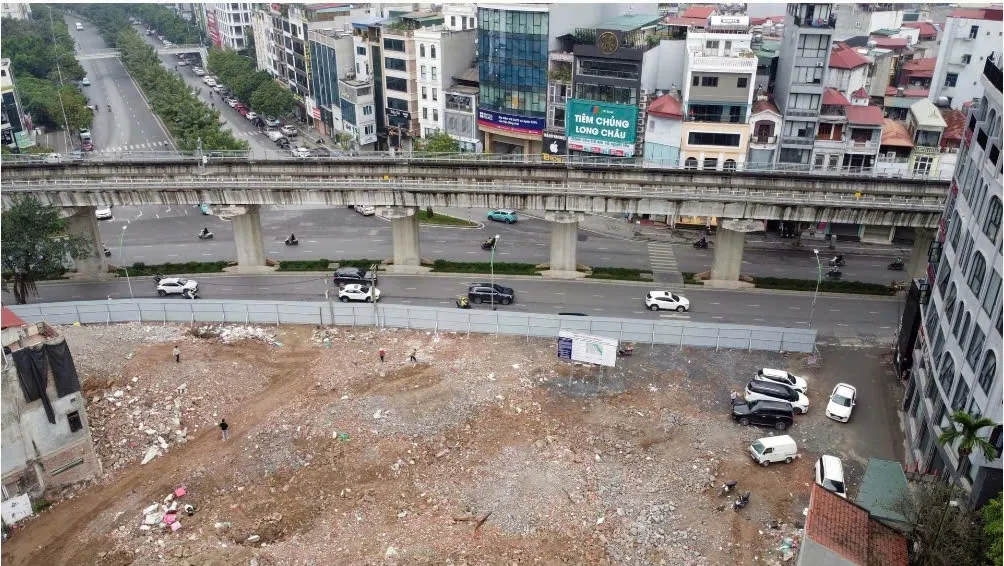 Đẩy nhanh giải ph&oacute;ng mặt bằng đường V&agrave;nh đai 2,5 qua phường Cầu Giấy - Ảnh 1.