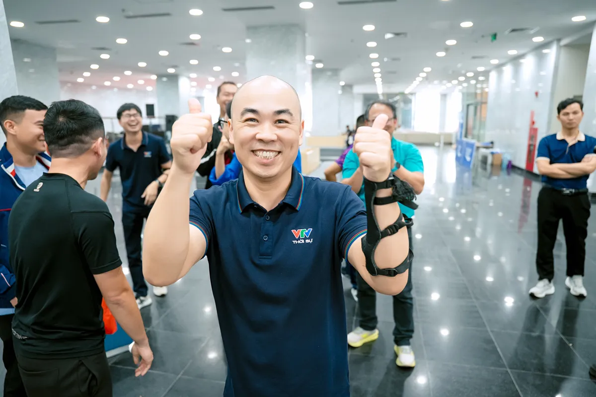 Tuổi trẻ VTV sôi nổi với các hoạt động thể thao chào mừng 95 năm thành lập Đoàn TNCS Hồ Chí Minh- Ảnh 5. Tuổi trẻ VTV sôi nổi với các hoạt động thể thao chào mừng 95 năm thành lập Đoàn TNCS Hồ Chí Minh - Ảnh 6.