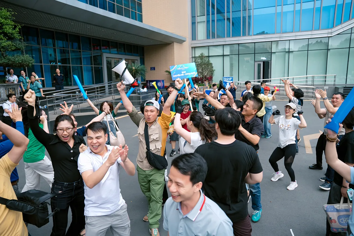 Tuổi trẻ VTV sôi nổi với các hoạt động thể thao chào mừng 95 năm thành lập Đoàn TNCS Hồ Chí Minh- Ảnh 9. Tuổi trẻ VTV sôi nổi với các hoạt động thể thao chào mừng 95 năm thành lập Đoàn TNCS Hồ Chí Minh - Ảnh 10.