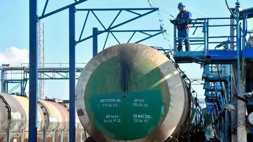 Nga cân nhắc khôi phục lệnh cấm xuất khẩu xăng đối với nhà sản xuất- Ảnh 1. Nga cân nhắc khôi phục lệnh cấm xuất khẩu xăng đối với nhà sản xuất- Ảnh 1.