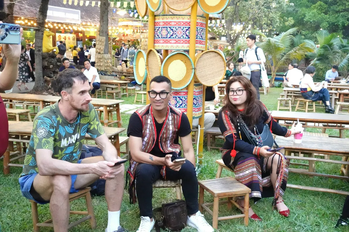 Người d&acirc;n TP Hồ Ch&iacute; minh h&agrave;o hứng trải nghiệm lễ hội ẩm thực h&agrave;ng đầu thế giới- Ảnh 21.