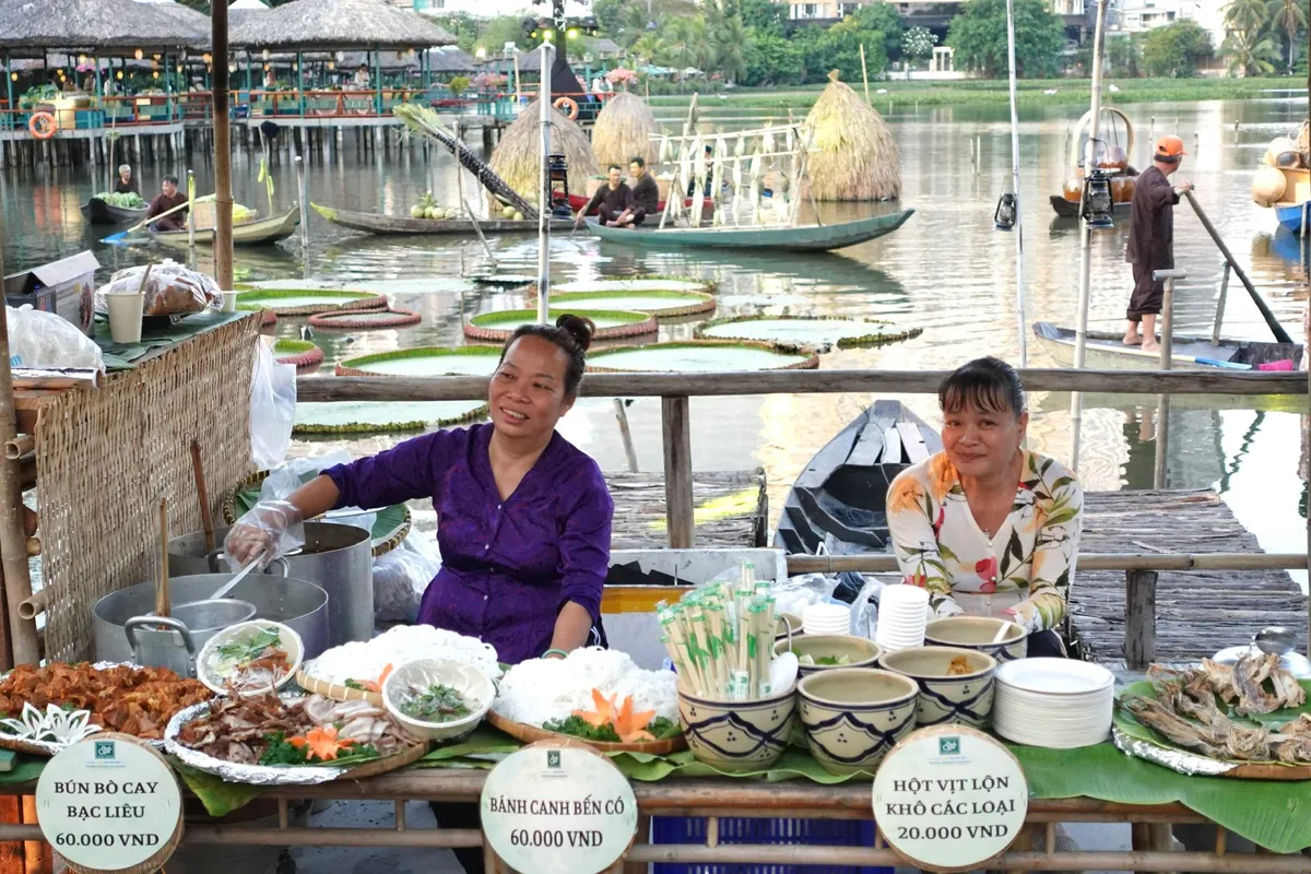 Người d&acirc;n TP Hồ Ch&iacute; minh h&agrave;o hứng trải nghiệm lễ hội ẩm thực h&agrave;ng đầu thế giới- Ảnh 10.