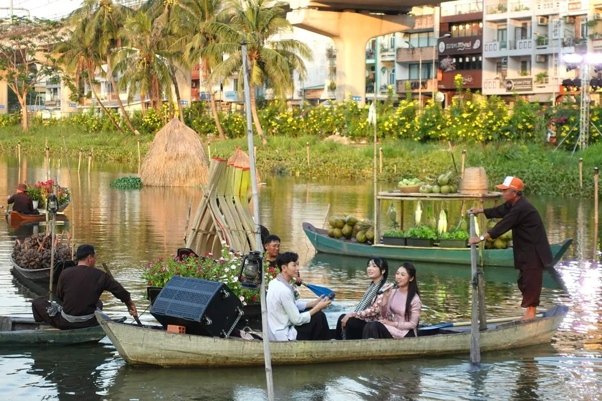 Người d&acirc;n TP Hồ Ch&iacute; minh h&agrave;o hứng trải nghiệm lễ hội ẩm thực h&agrave;ng đầu thế giới- Ảnh 9.