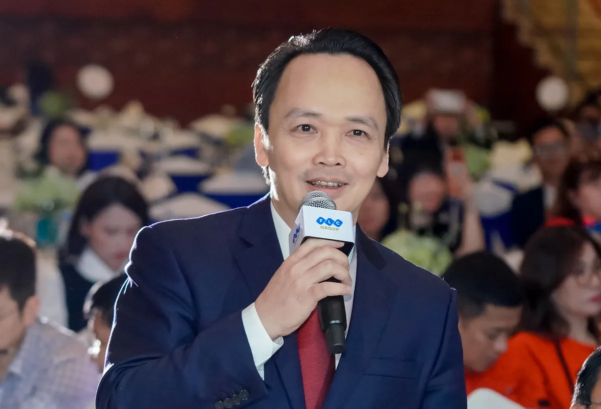 &Ocirc;ng Trịnh Văn Quyết trở lại vai tr&ograve; Chủ tịch FLC- Ảnh 1.