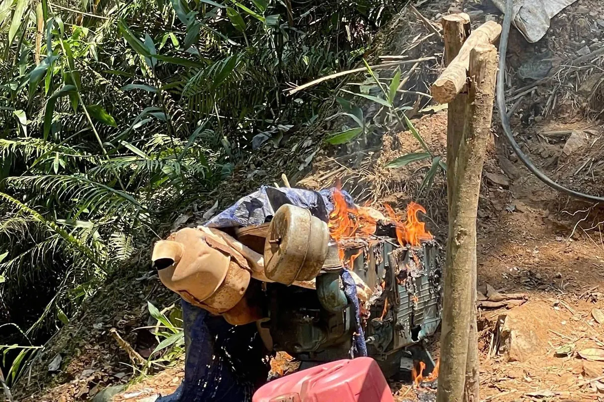 Đà Nẵng: Truy quét, xử lý khai thác khoảng sản trái phép trên địa bàn xã Trà Tân - Ảnh 1.