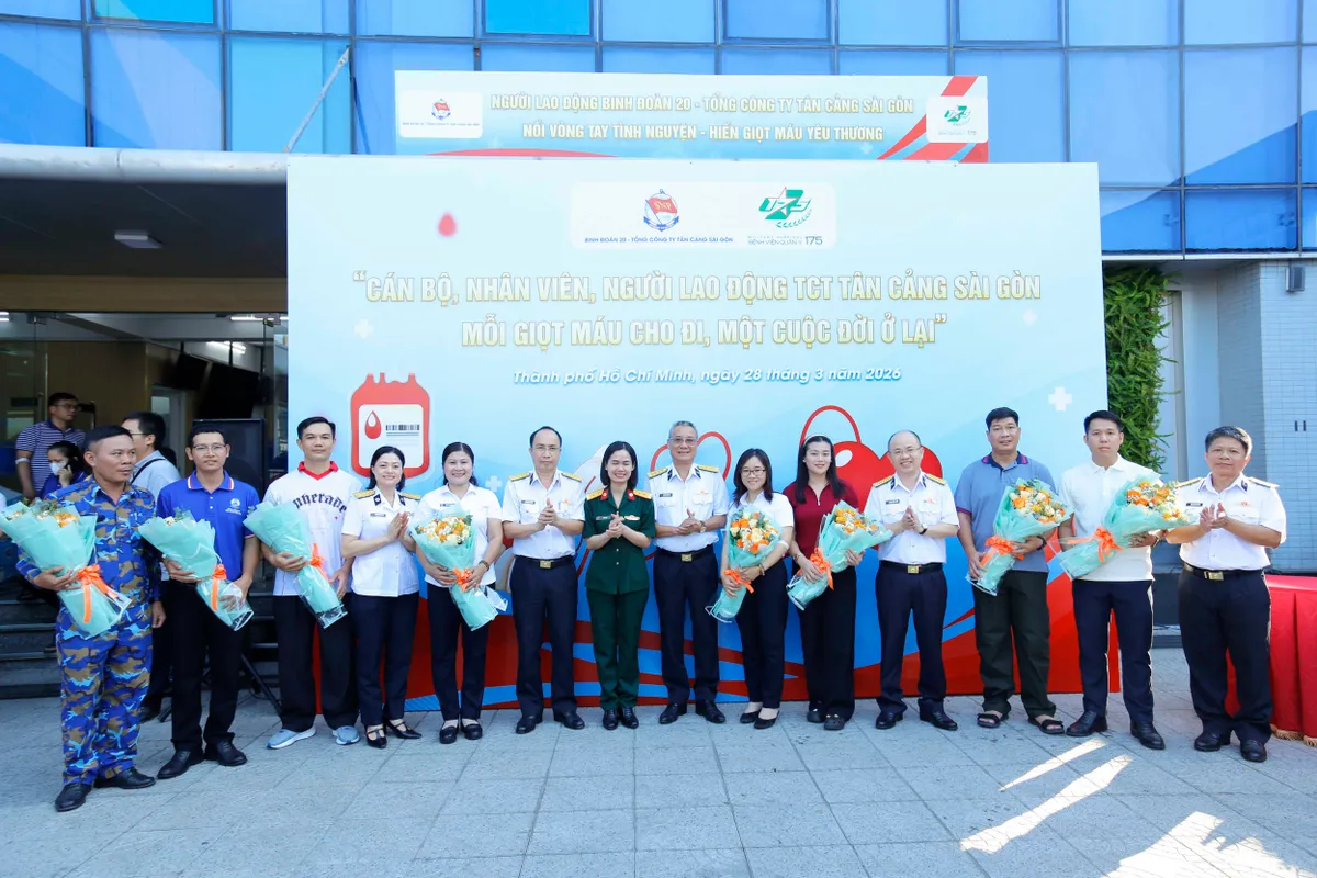 Lan tỏa nghĩa cử cao đẹp tại chương tr&igrave;nh hiến m&aacute;u "Nối v&ograve;ng tay t&igrave;nh nguyện" năm 2026 - Ảnh 5.