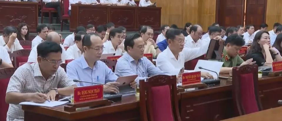 Hội nghị Thành ủy Huế lần thứ 5- Ảnh 2. Hội nghị Thành ủy Huế lần thứ 5- Ảnh 2.