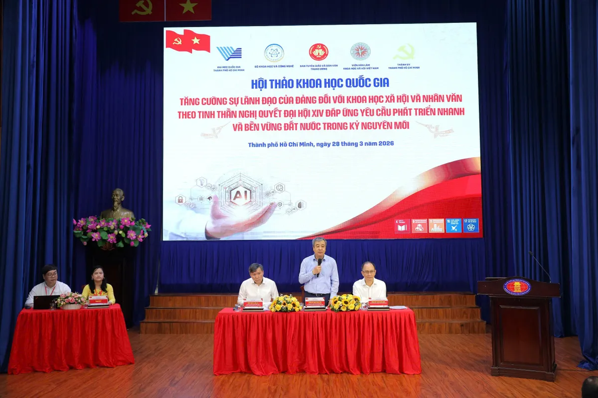 Khoa học X&atilde; hội & Nh&acirc;n văn với việc bảo vệ nền tảng tư tưởng của Đảng trong thời đại số - Ảnh 1.