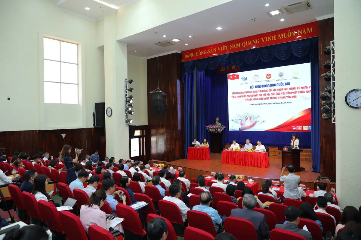 Khoa học X&atilde; hội & Nh&acirc;n văn với việc bảo vệ nền tảng tư tưởng của Đảng trong thời đại số - Ảnh 4.