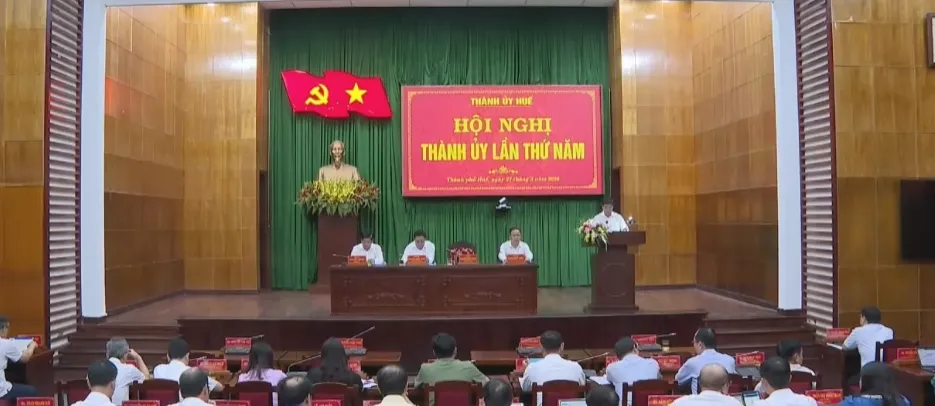 Hội nghị Thành ủy Huế lần thứ 5- Ảnh 1. Hội nghị Thành ủy Huế lần thứ 5- Ảnh 1.