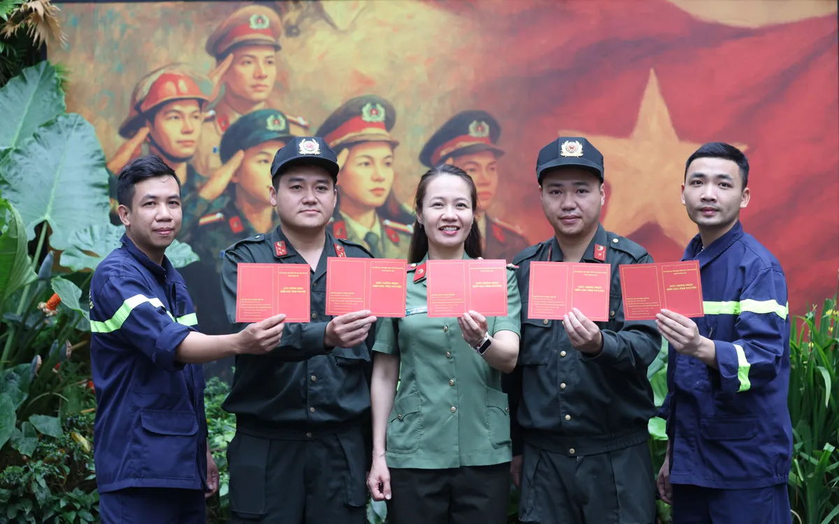 Hành trình "Giọt máu nghĩa tình" là dịp để mỗi cán bộ, chiến sĩ lan tỏa thông điệp nhân văn: ‘Một giọt máu cho đi - Một cuộc đời ở lại’.”
