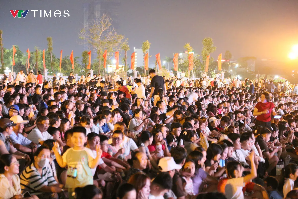 Hàng nghìn du khách đến lễ khai mạc Năm Du lịch Quốc gia 2026 tại Gia Lai - Ảnh 1.