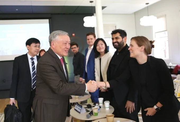 Việt Nam khẳng định l&agrave; đối t&aacute;c tin cậy của doanh nghiệp Mỹ, th&uacute;c đẩy đầu tư v&agrave;o trung t&acirc;m t&agrave;i ch&iacute;nh quốc tế- Ảnh 1.