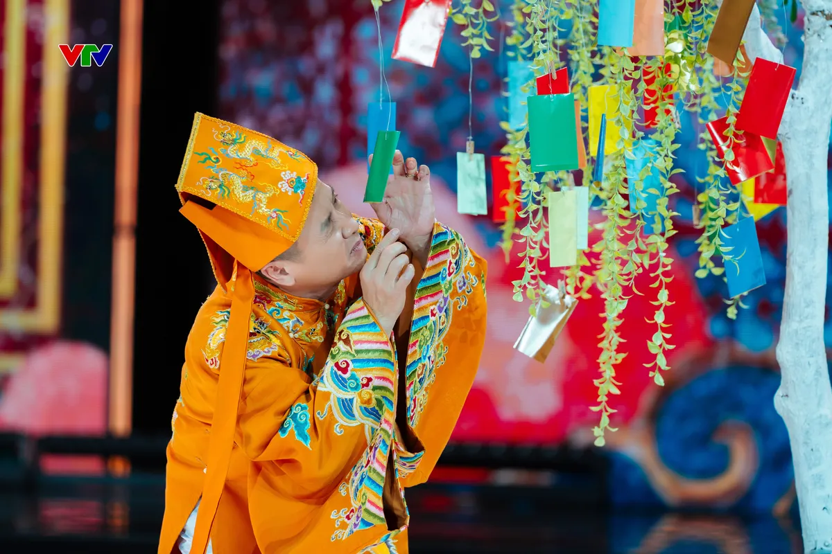 Xem lại trọn vẹn Táo quân - tiểu phẩm Hái hoa dân chủ - Ảnh 1.