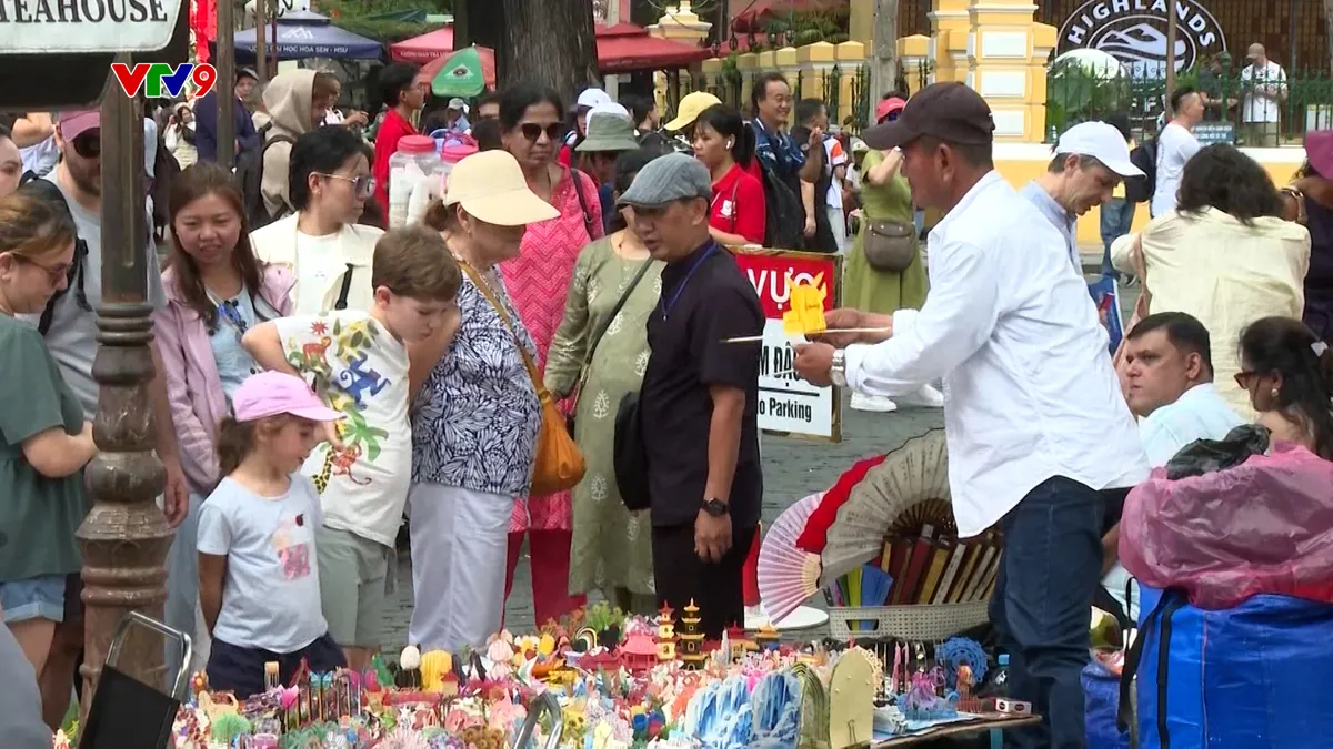 Doanh nghiệp du lịch nỗ lực giữ giá