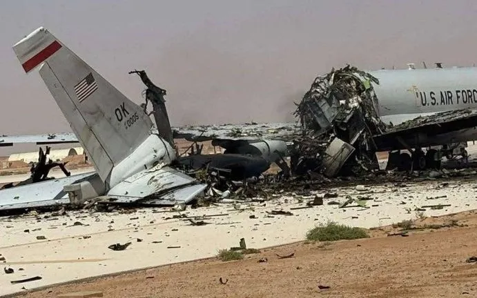 Máy bay E-3 Sentry AWACS của Mỹ bị bị phá hủy sau cuộc tấn công của Iran vào căn cứ không quân ở Saudi Arabia (Ảnh: Getty Images/OSINTdefender)