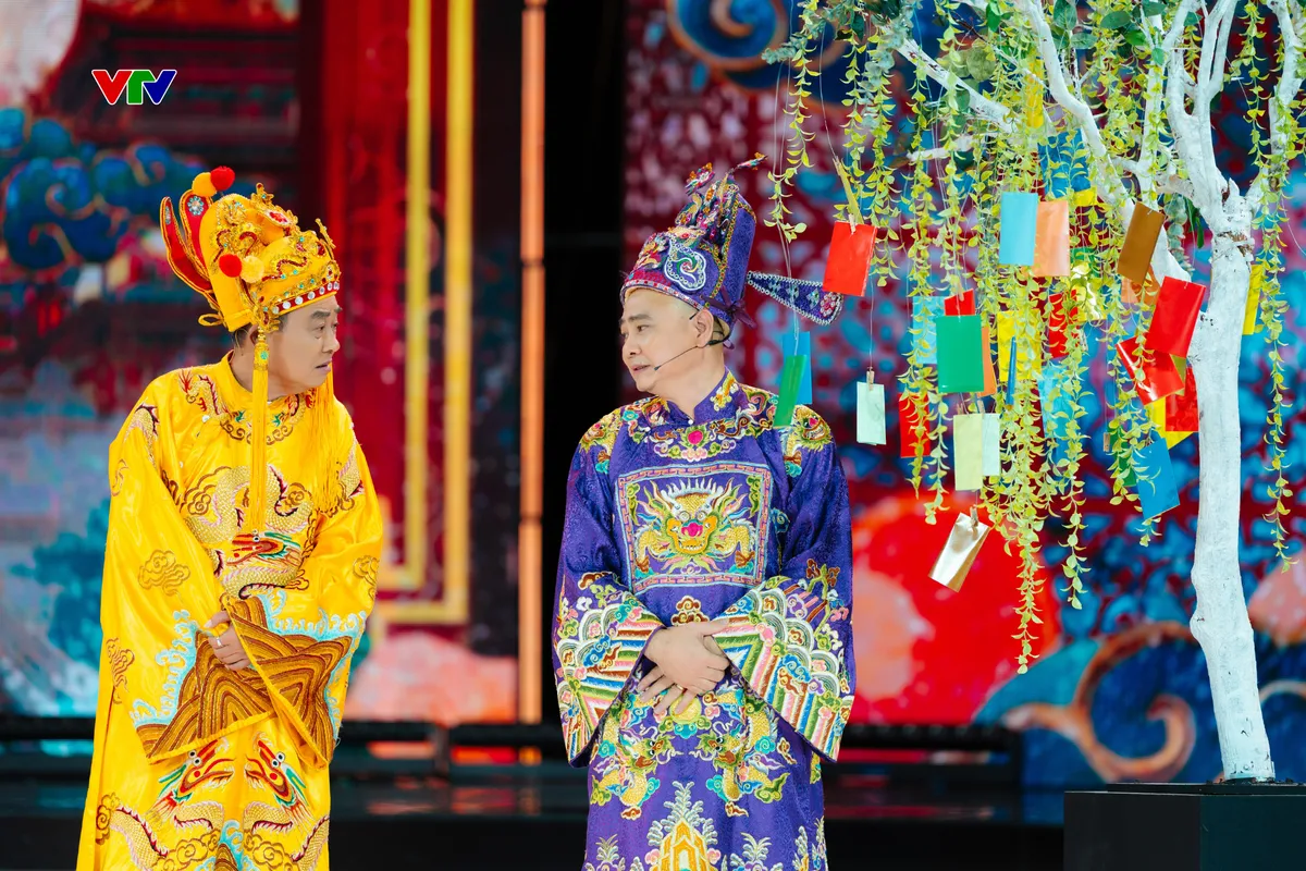 Xem lại trọn vẹn Táo quân - tiểu phẩm Hái hoa dân chủ - Ảnh 5.