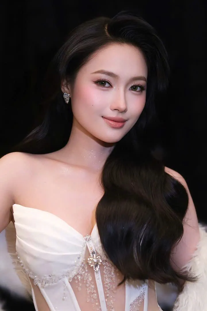 Nhan sắc ngọt ng&agrave;o của MC VTV thắng giải Người đẹp Du lịch Miss World Vietnam 2025- Ảnh 5.
