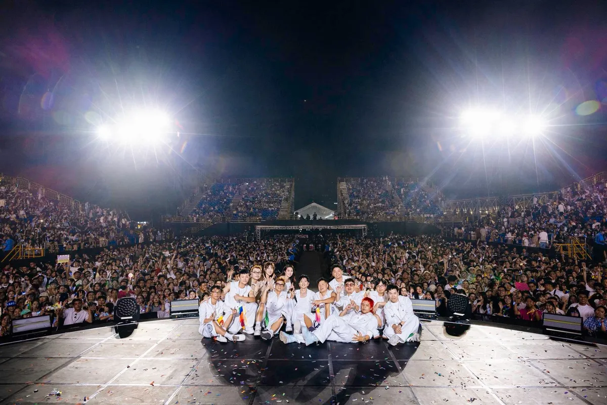 Ho&agrave;ng Dũng điểm lại h&agrave;nh tr&igrave;nh rực rỡ c&ugrave;ng gần 10.000 kh&aacute;n giả - Ảnh 4.