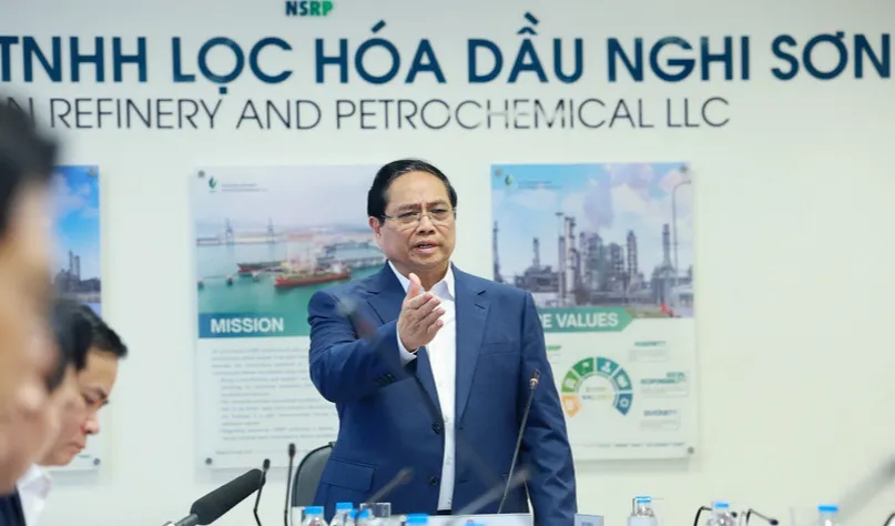 Thủ tướng: Nh&agrave; m&aacute;y lọc h&oacute;a dầu Nghi Sơn phải đa dạng h&oacute;a nguồn cung - Ảnh 1.