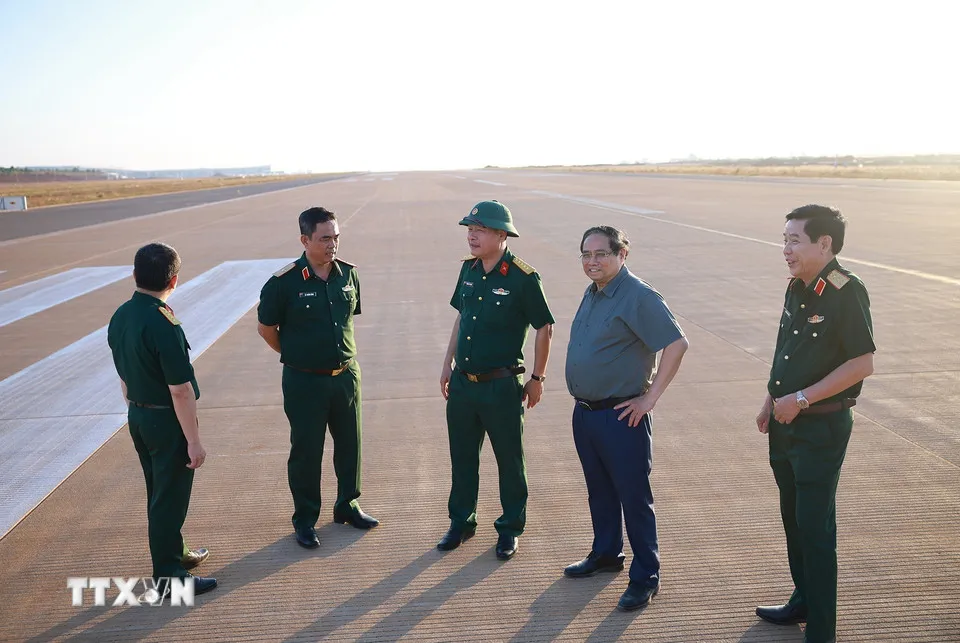 Thủ tướng: Khai thác thương mại sân bay Long Thành vào cuối năm 2026 - Ảnh 3.