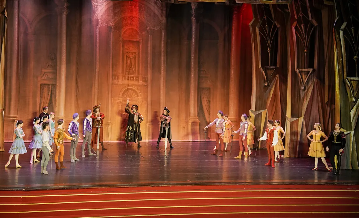 &ldquo;Romeo v&agrave; Juliet&rdquo; - Vở ba l&ecirc; nối nhịp cầu Việt - Nga- Ảnh 1.