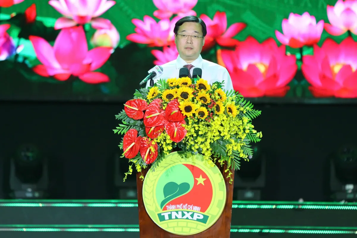 Thanh ni&ecirc;n xung phong TP Hồ Ch&iacute; Minh v&agrave; sứ mệnh trong  kỷ nguy&ecirc;n mới - Ảnh 1.