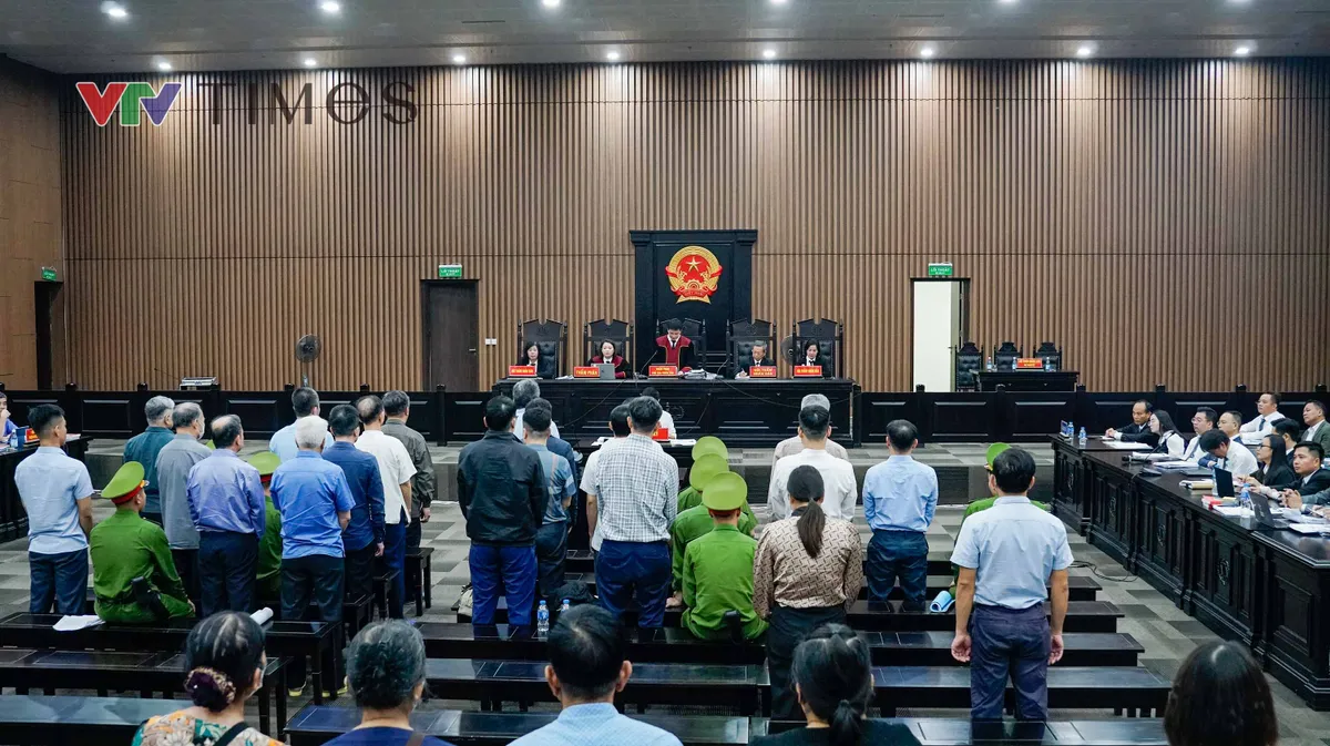 Giám đốc Công ty Hoàng Dân mong muốn bán 175 cây vàng, bất động sản để khắc phục hậu quả vụ án- Ảnh 2. Giám đốc Công ty Hoàng Dân mong muốn bán 175 cây vàng, bất động sản để khắc phục hậu quả vụ án- Ảnh 2.