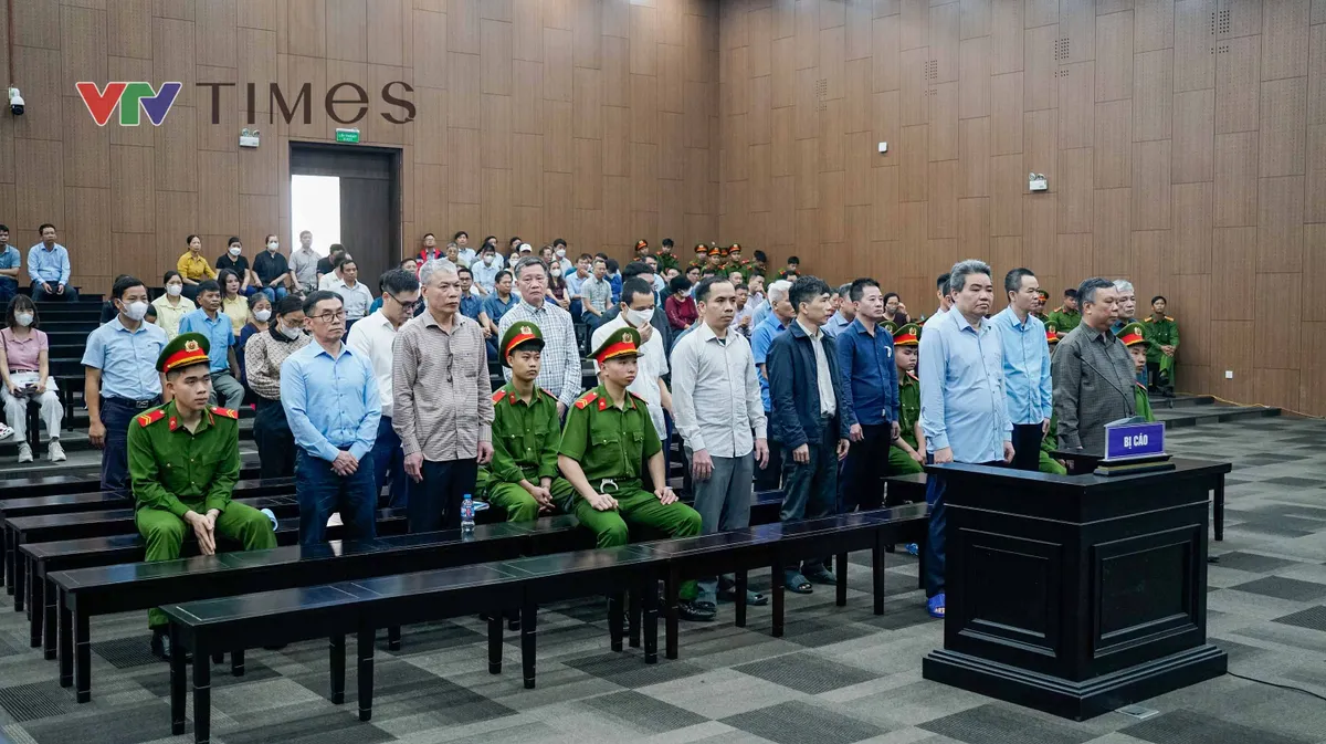 Vụ C&ocirc;ng ty Ho&agrave;ng D&acirc;n: Nữ kế to&aacute;n bật kh&oacute;c tại t&ograve;a &ldquo;Chỉ mong c&oacute; cơ hội lo cho con&rdquo; - Ảnh 2.