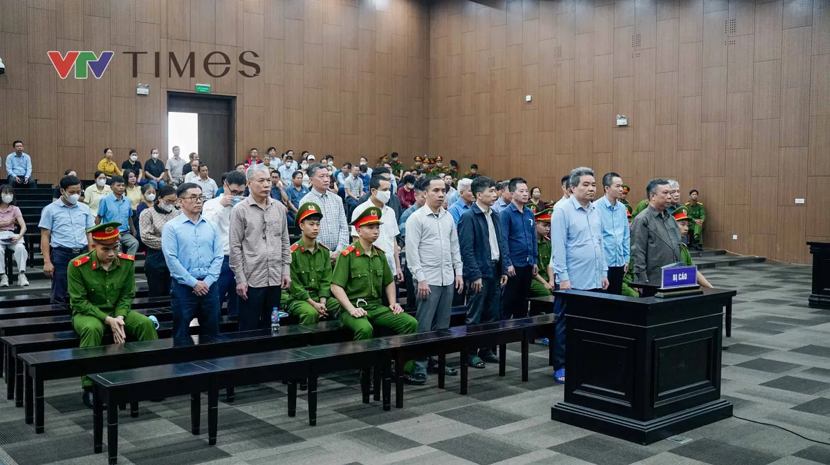 Cựu Thứ trưởng Hoàng Văn Thắng: Nhận 200.000 USD vì “không đấu tranh được với chính mình” - Ảnh 3.