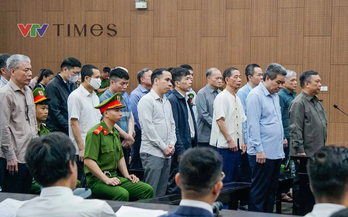 Cựu Thứ trưởng Hoàng Văn Thắng: Nhận 200.000 USD vì “không đấu tranh được với chính mình” - Ảnh 2.