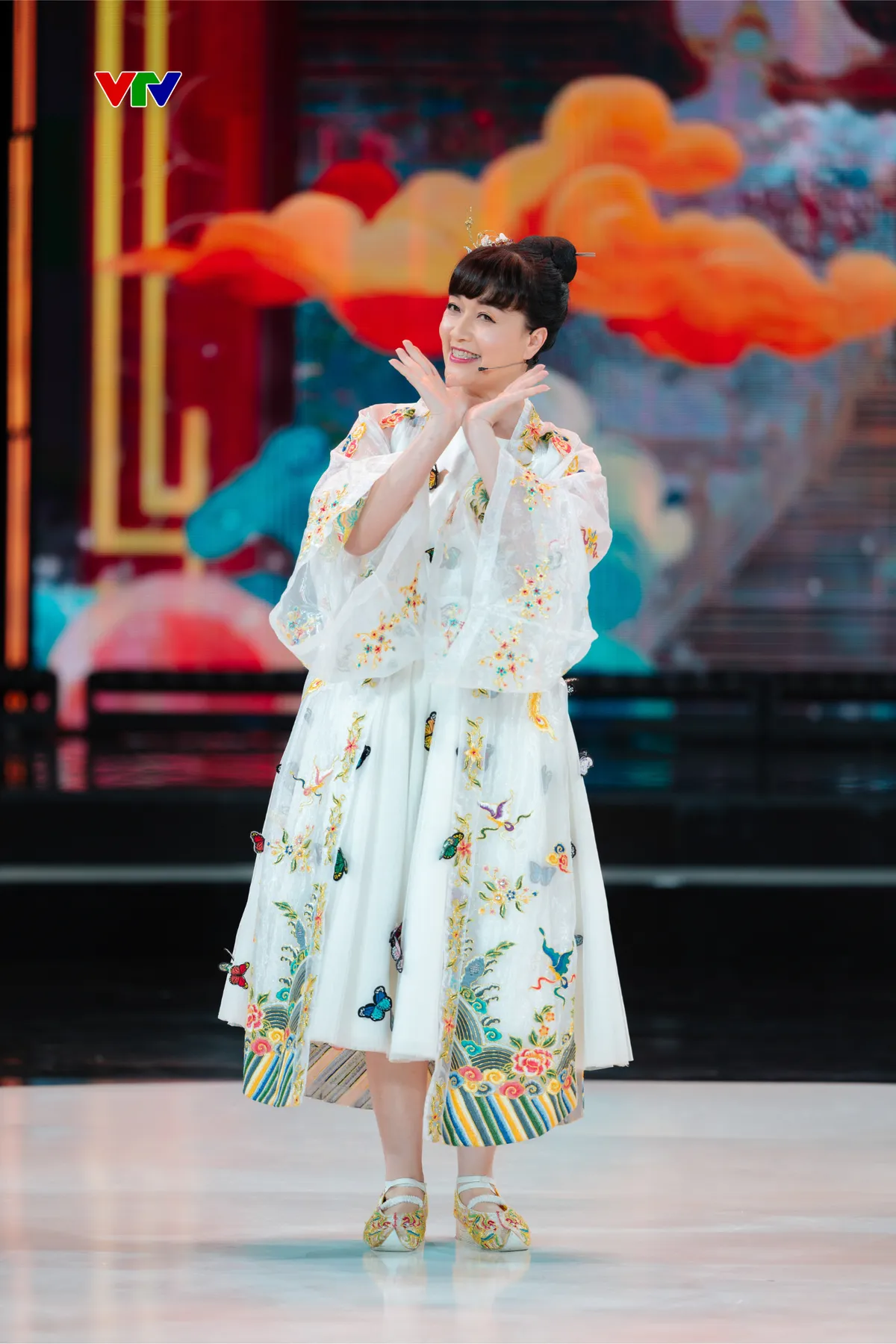 Sao Việt ch&uacute;c mừng sinh nhật tuổi 30 của VTV3 - Ảnh 3.