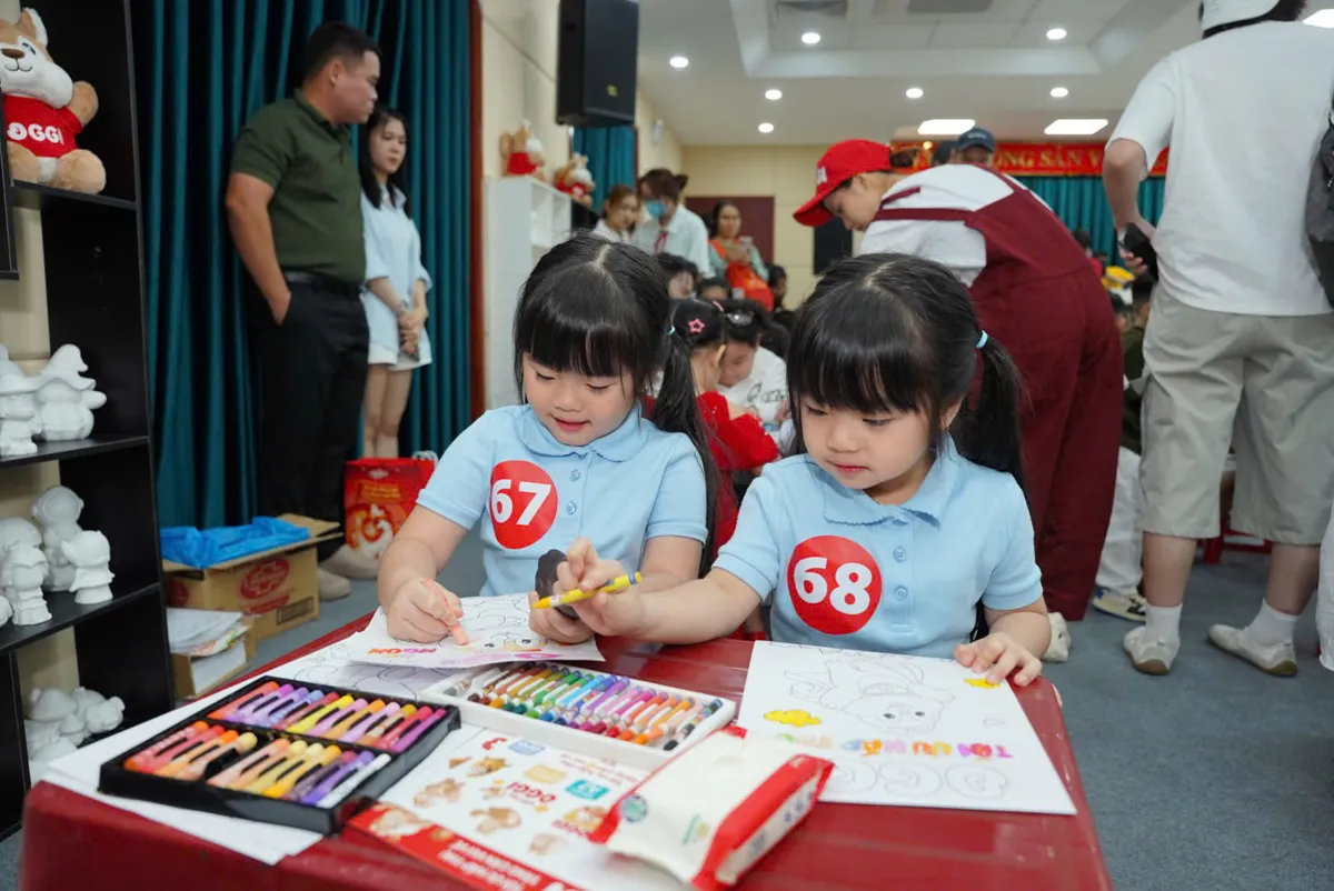 Phụ huynh cảnh gi&aacute;c trước những chi&ecirc;u tr&ograve; lừa đảo n&uacute;p b&oacute;ng casting t&agrave;i năng nh&iacute; - Ảnh 1.