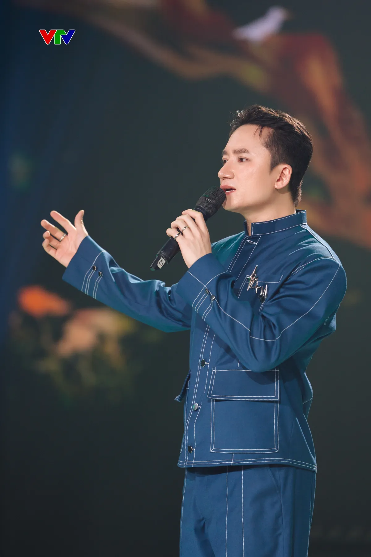 Sao Việt ch&uacute;c mừng sinh nhật tuổi 30 của VTV3 - Ảnh 7.