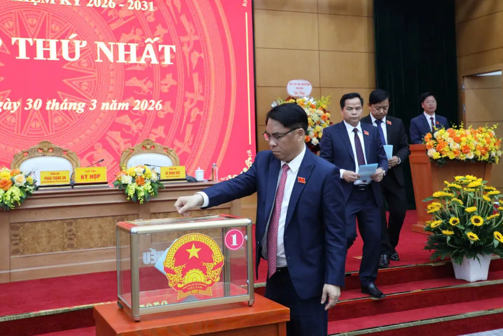 &Ocirc;ng L&ecirc; Hải H&ograve;a t&aacute;i đắc cử Chủ tịch UBND tỉnh Cao Bằng - Ảnh 3.