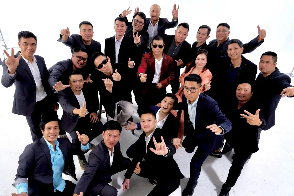 Đạo diễn B&ugrave;i Th&aacute;i Dương: &ldquo;20 năm một chữ duy&ecirc;n v&agrave; rất nhiều lần&hellip; su&yacute;t to&aacute;t mồ h&ocirc;i hột" - Ảnh 4.