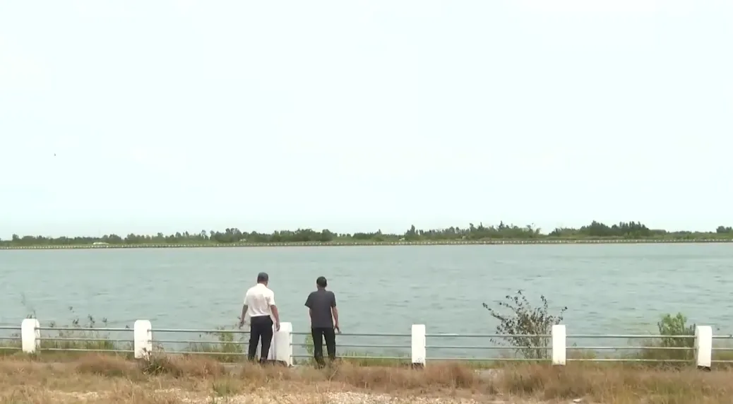 Nguồn nước ngọt dồi d&agrave;o, người d&acirc;n v&ugrave;ng ĐBSCL phấn khởi - Ảnh 1.