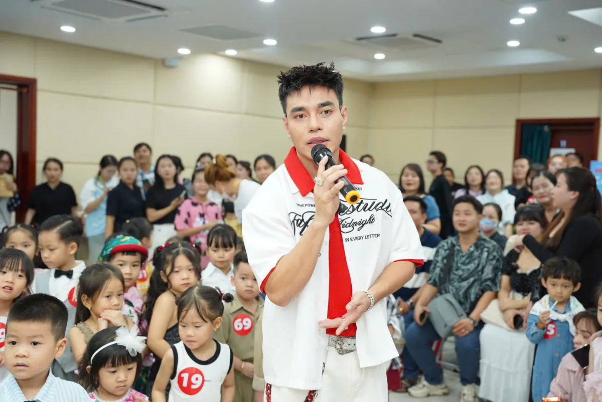 Phụ huynh cảnh gi&aacute;c trước những chi&ecirc;u tr&ograve; lừa đảo n&uacute;p b&oacute;ng casting t&agrave;i năng nh&iacute; - Ảnh 2.