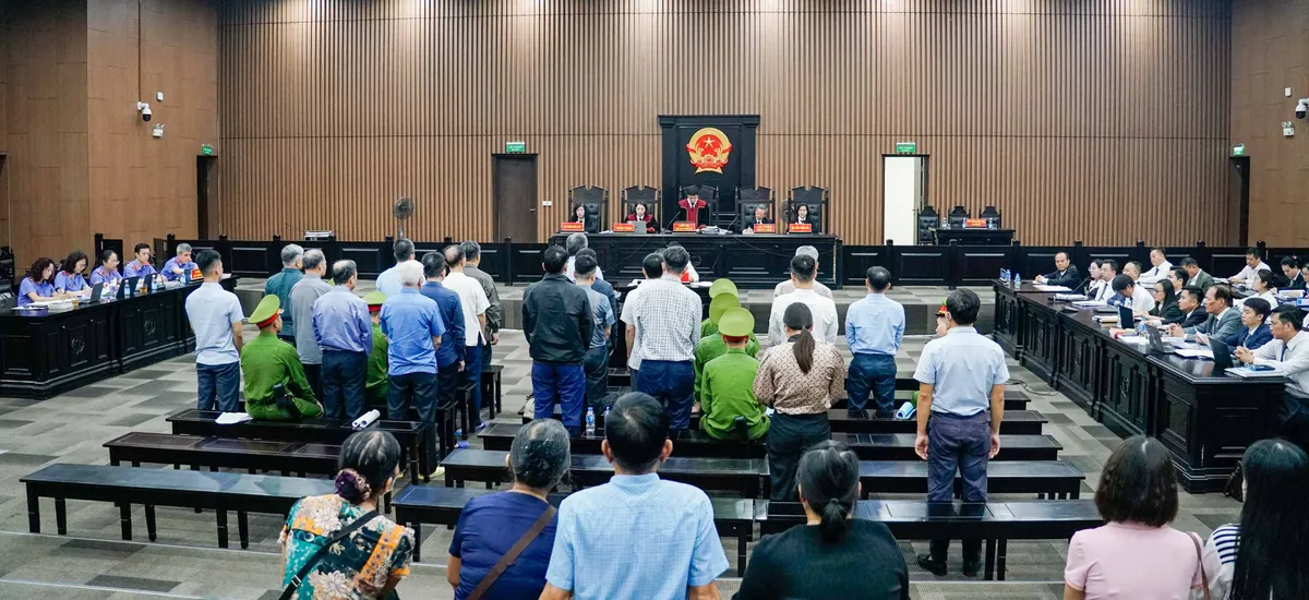 X&eacute;t xử vụ &aacute;n đấu thầu thủy lợi: Cựu Cục ph&oacute; bị c&aacute;o buộc nhận hối lộ hơn 6 tỷ đồng rồi bỏ trốn- Ảnh 1.